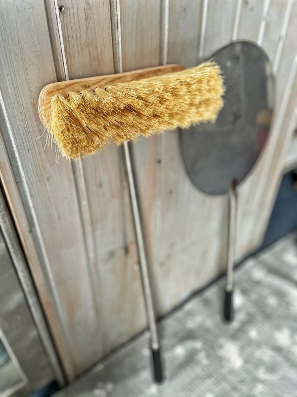 Pelle et brosse simple